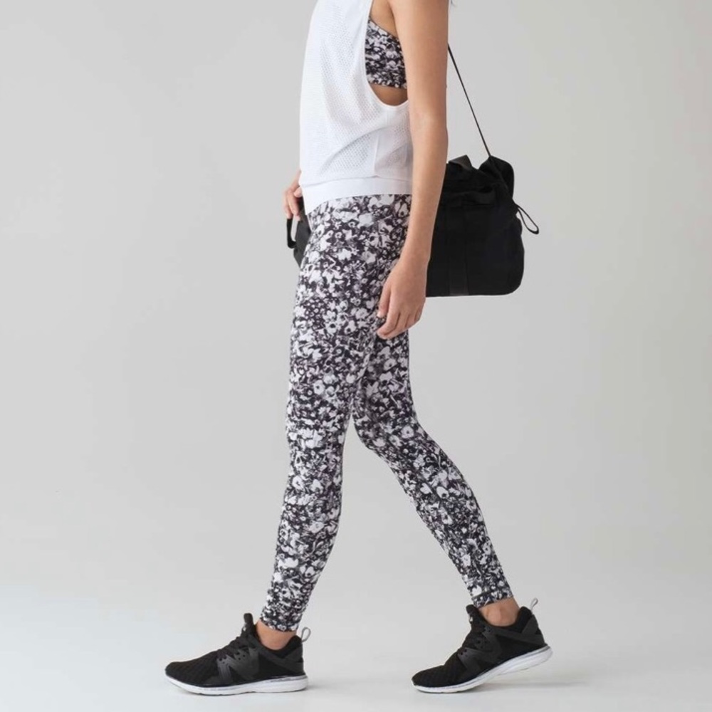 EUC Lululemon Wunder Under Luxtreme Leggings